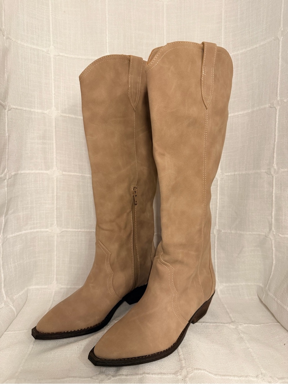NWT DV Dolce Vita Kit Dune Knee High Western Boots Size 9M